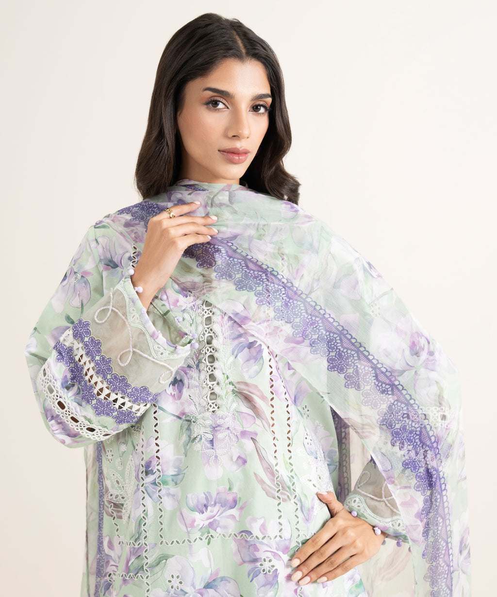 3 Piece - Embroidered Lawn Suit