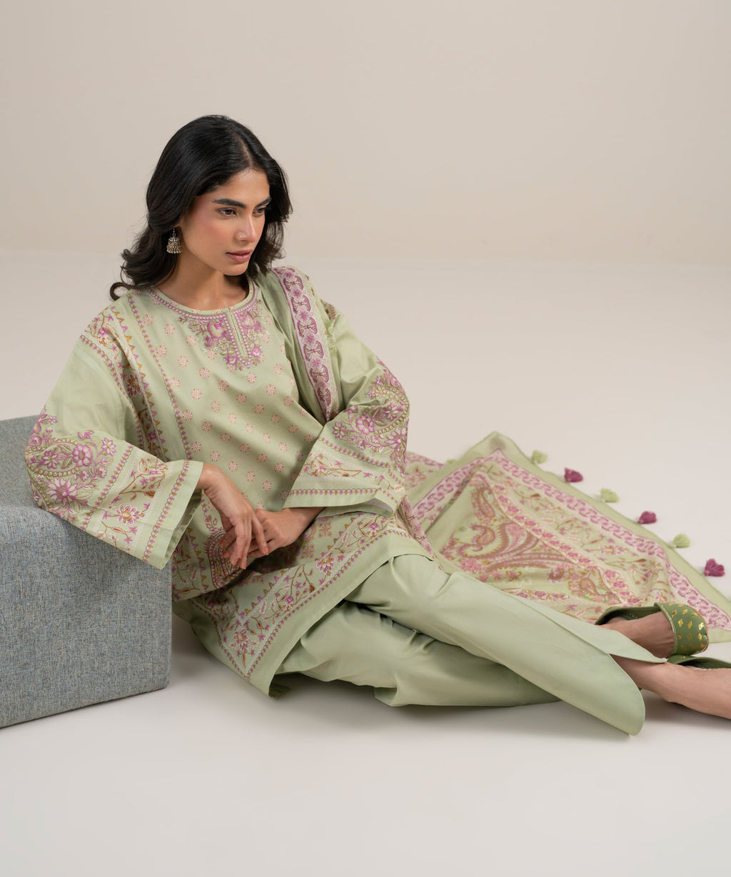 3 Piece - Embroidered Lawn Suit - LIGHT GREEN