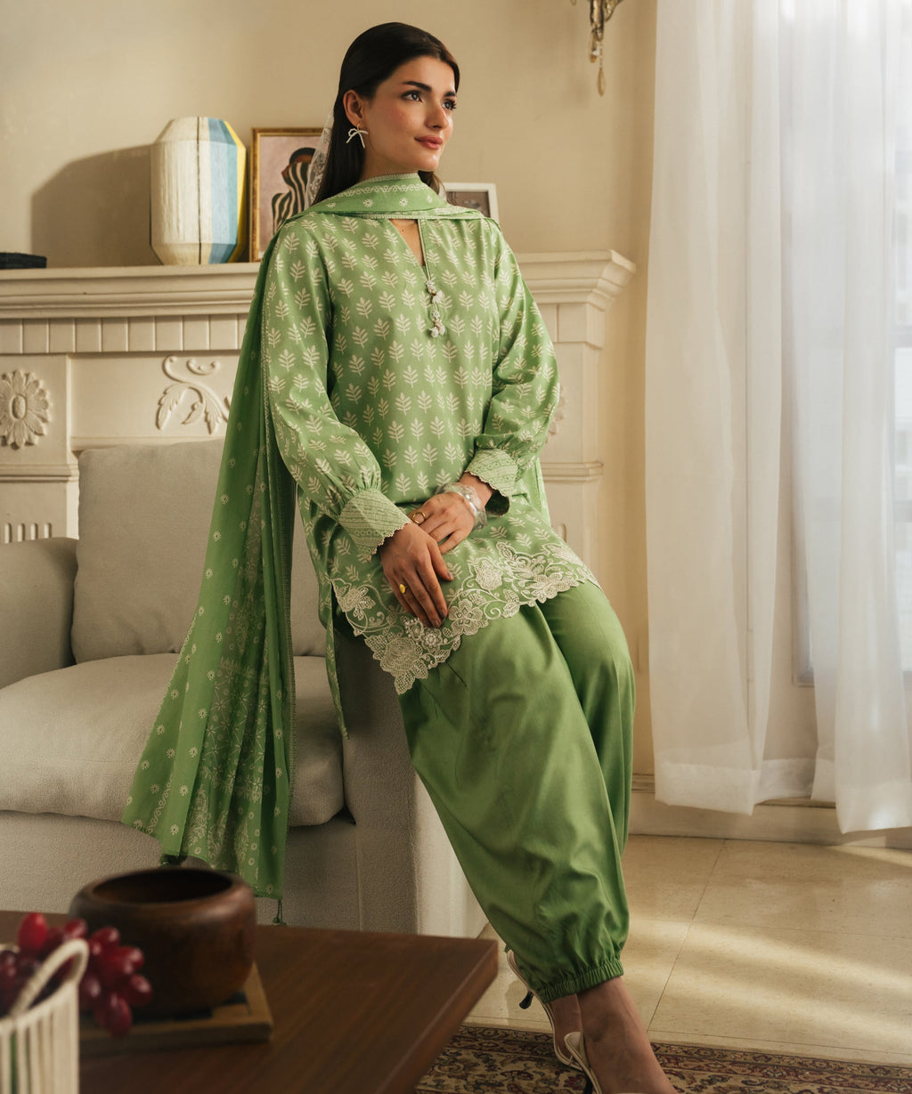 3 Piece - Embroidered Lawn Suit - LIGHT PISTACHIO