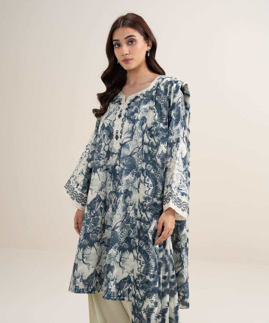 3 Piece - Embroidered Lawn Suit - BLACK AND OFFWHITE