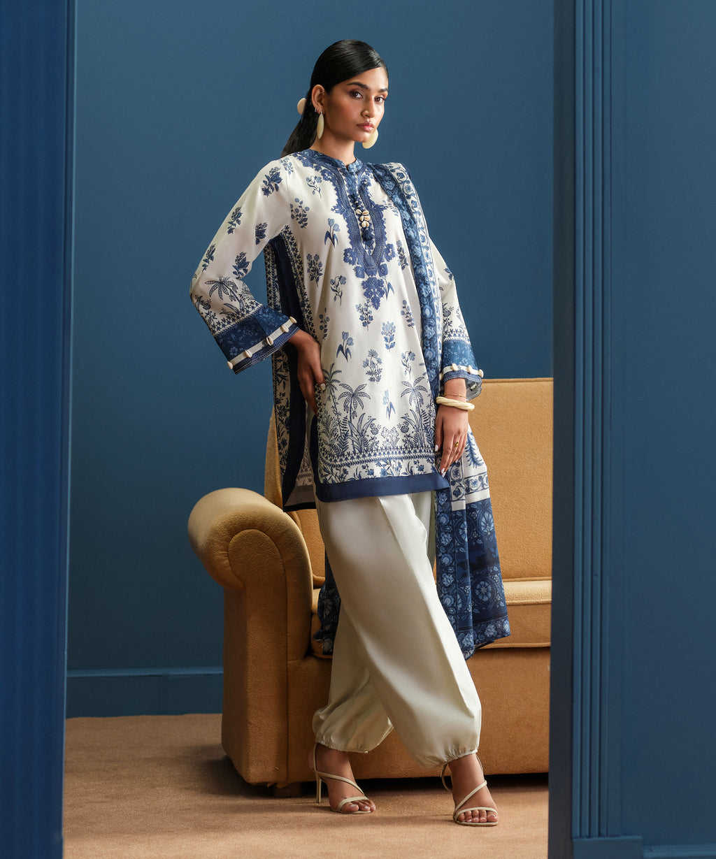 3 Piece - Embroidered Lawn Suit - OFFWHITE AND BLUE