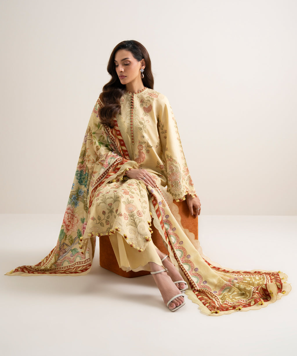 WOMEN 3PCS 3PC EMB RAUNAK