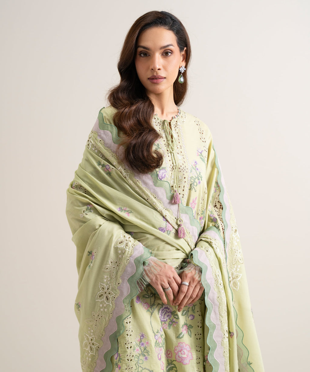 WOMEN 3PCS 3PC EMB RAUNAK