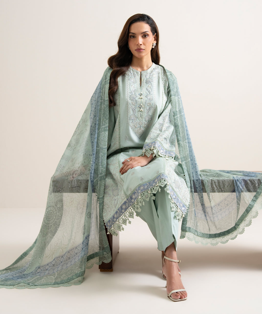 WOMEN 3PCS 3PC EMB RAUNAK