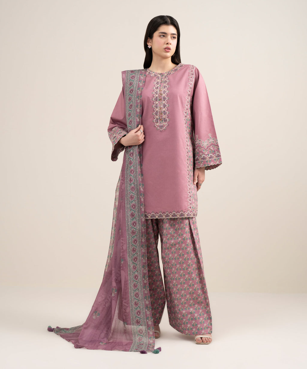 3 Piece - Embroidered Lawn Suit