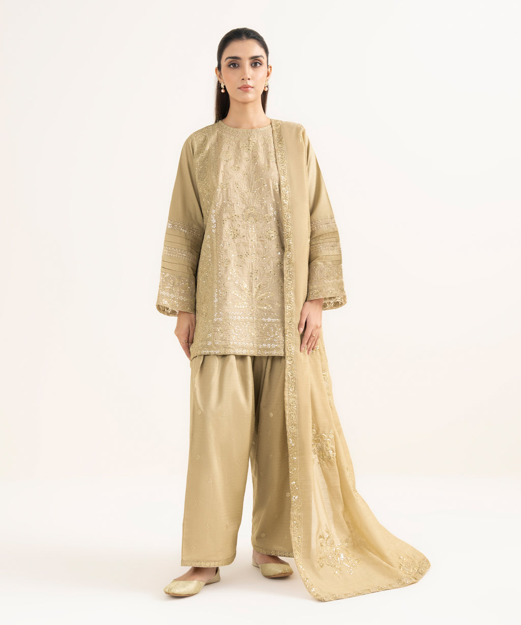 Embroidered Manaar Dupatta