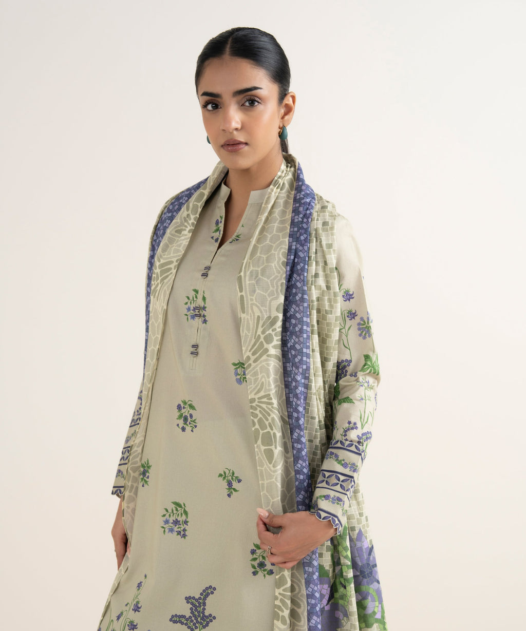 3 Piece - Embroidered Lawn Suit