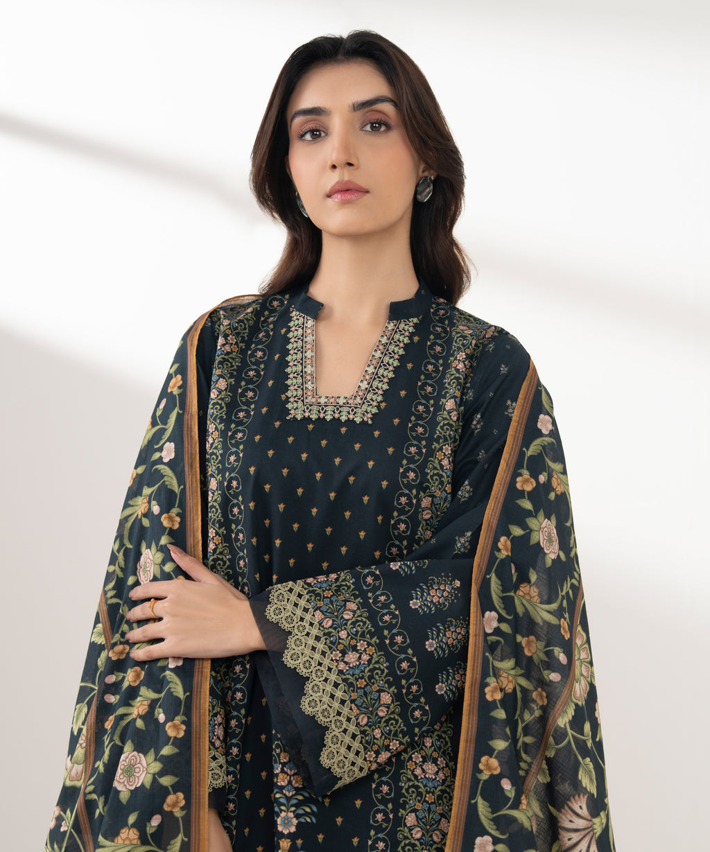 3 Piece - Embroidered Lawn Suit
