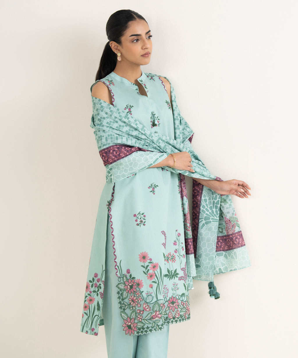 3 Piece - Embroidered Lawn Suit