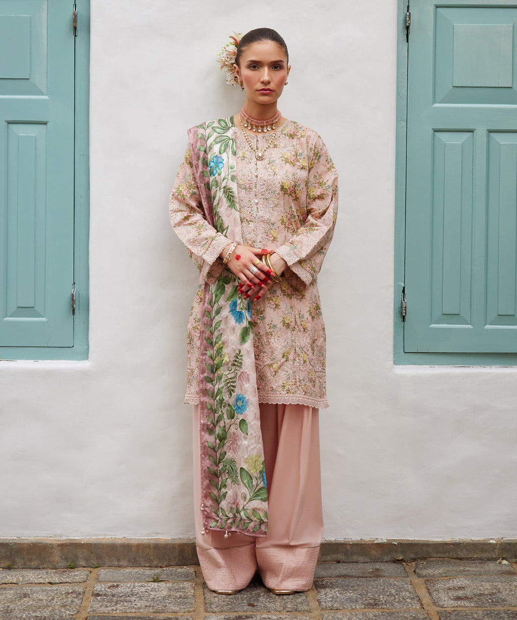 3 Piece - Embroidered Zari Lawn Suit