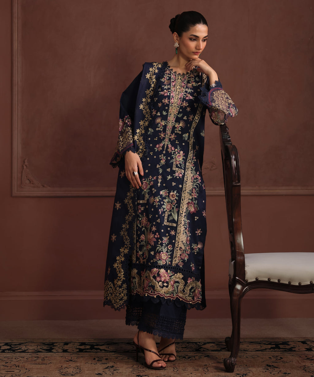 3 Piece - Embroidered Jacquard Suit