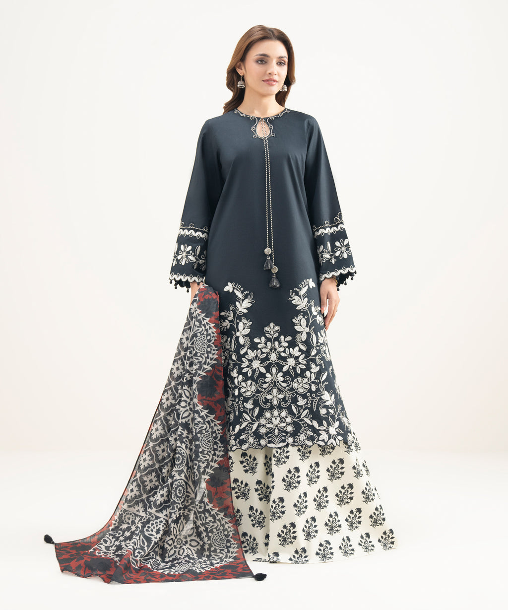 3 Piece - Embroidered Lawn Suit