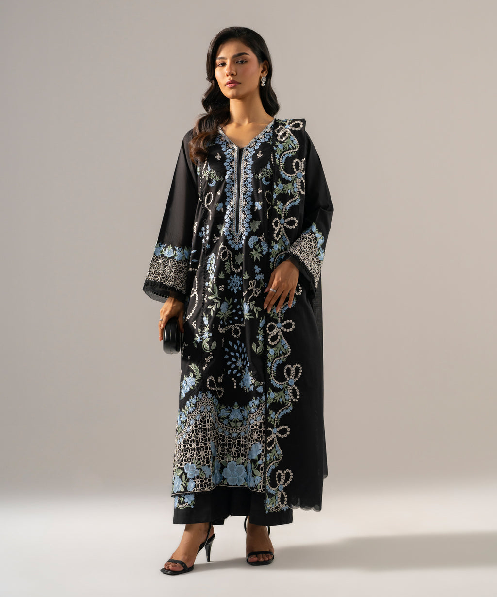 3 Piece - Embroidered Lawn Suit