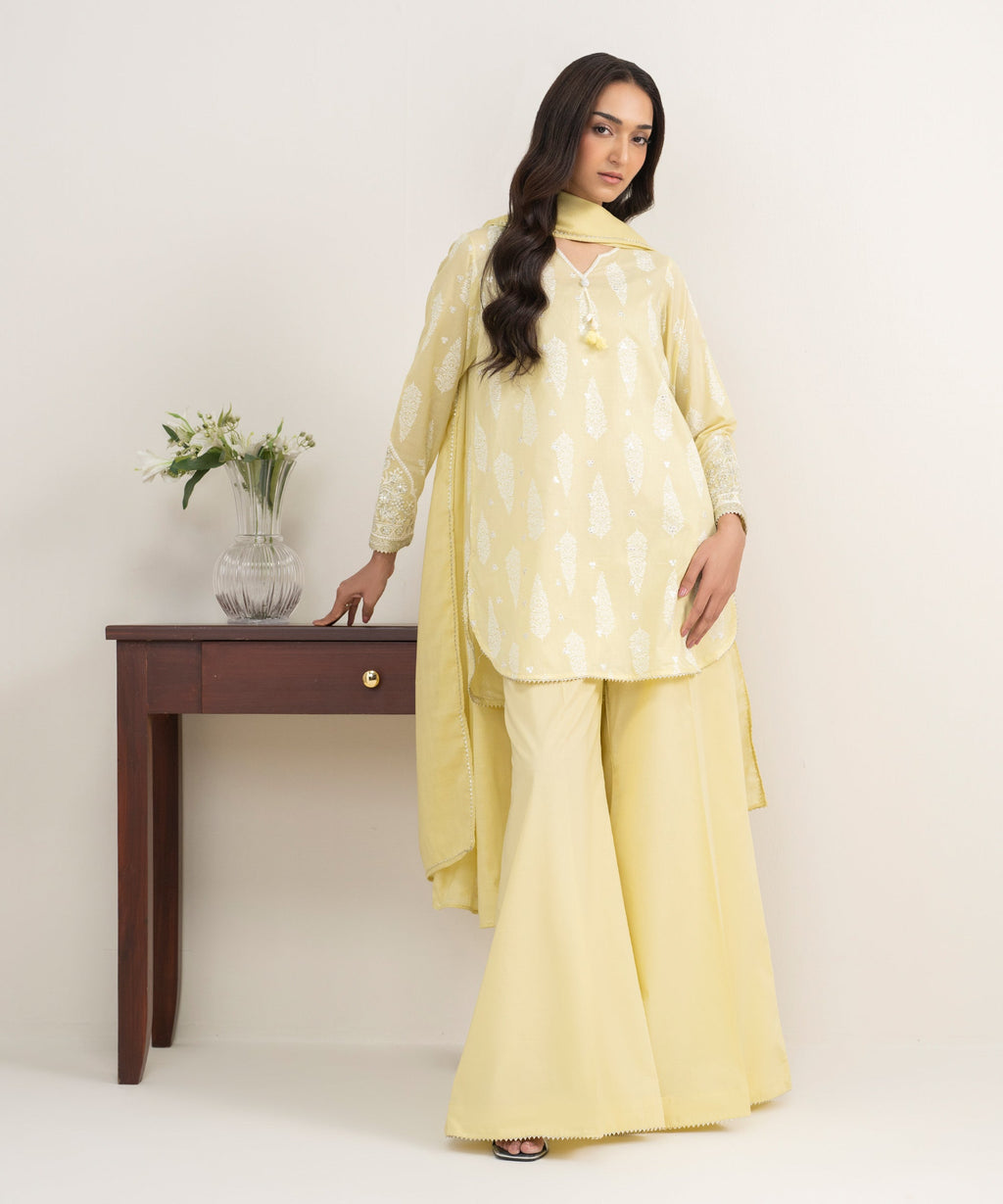 3 Piece - Embroidered Lawn Suit