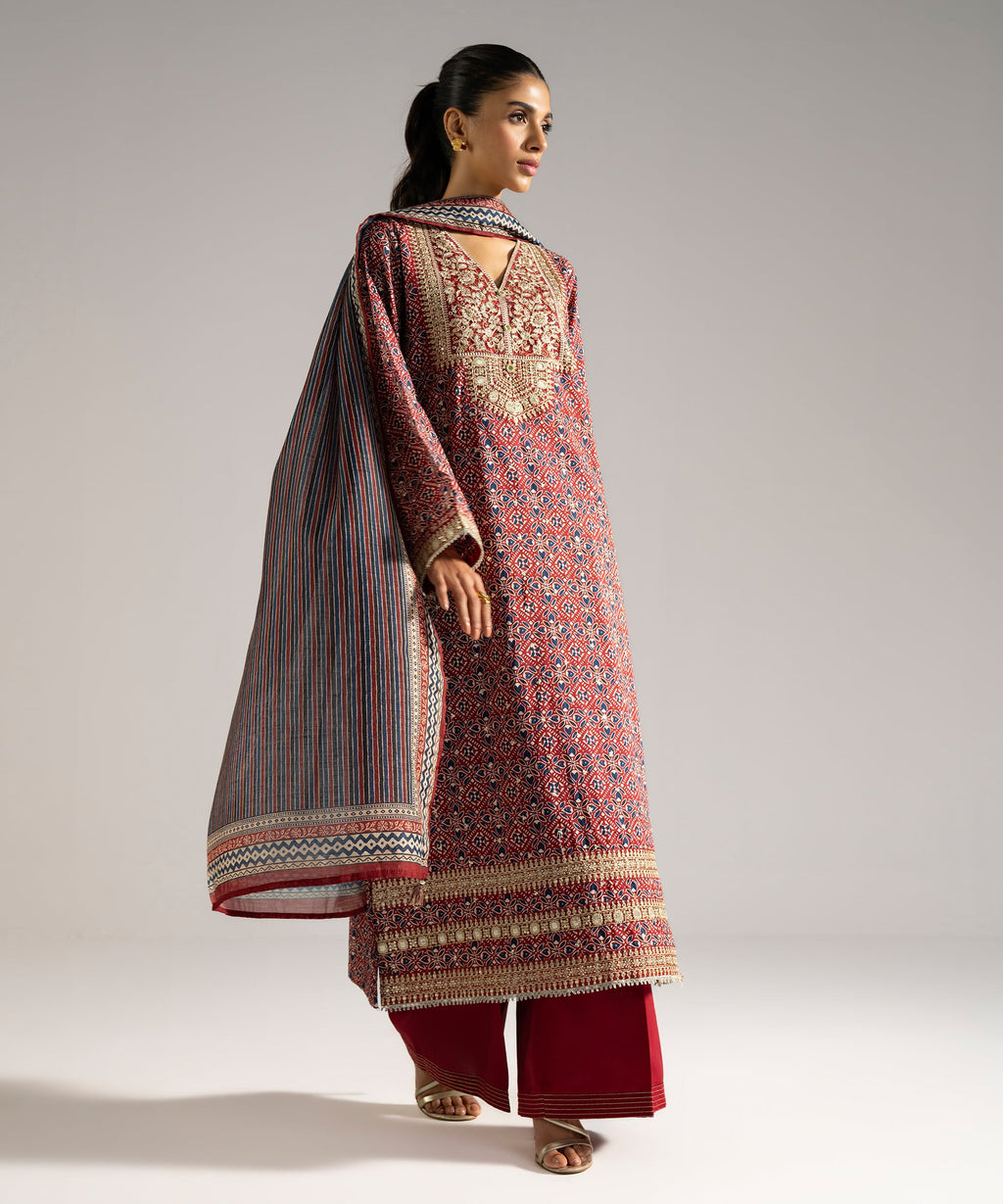 3 Piece - Embroidered Lawn Suit