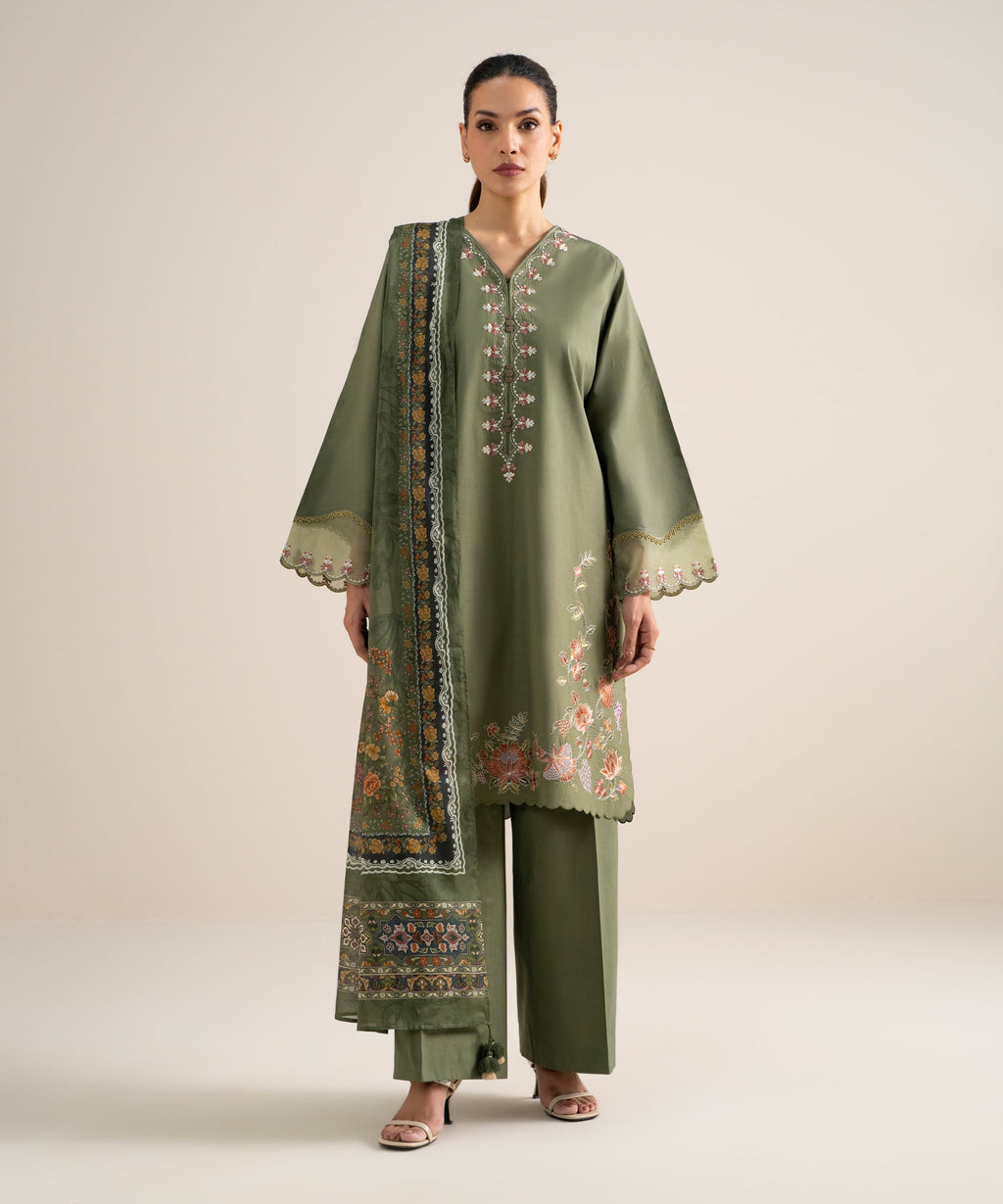 3 Piece - Embroidered Lawn Suit