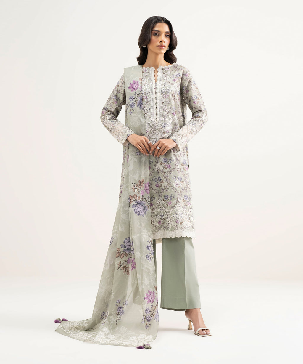 3 Piece - Embroidered Zari Lawn Suit