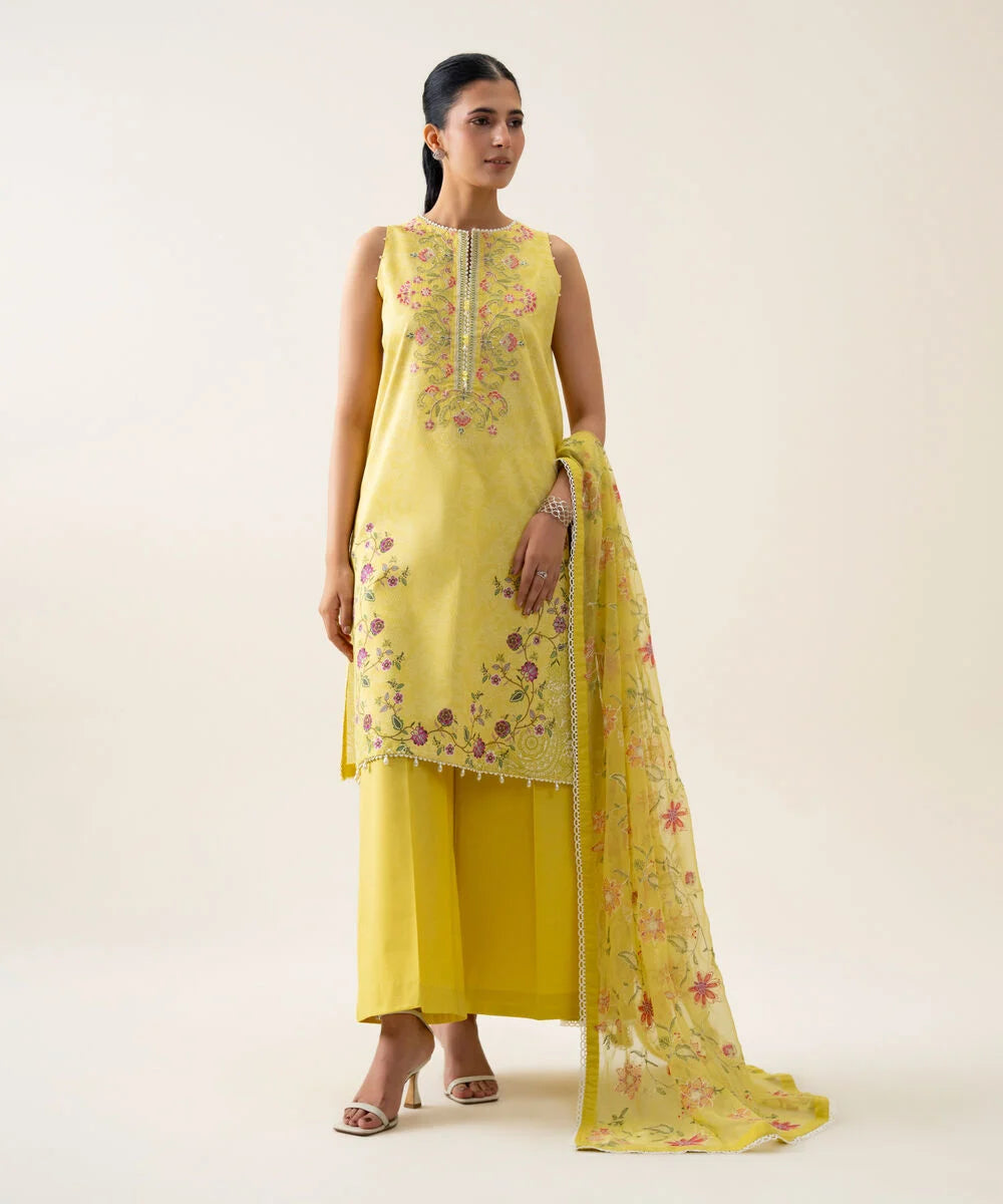 3 Piece - Embroidered Lawn Suit