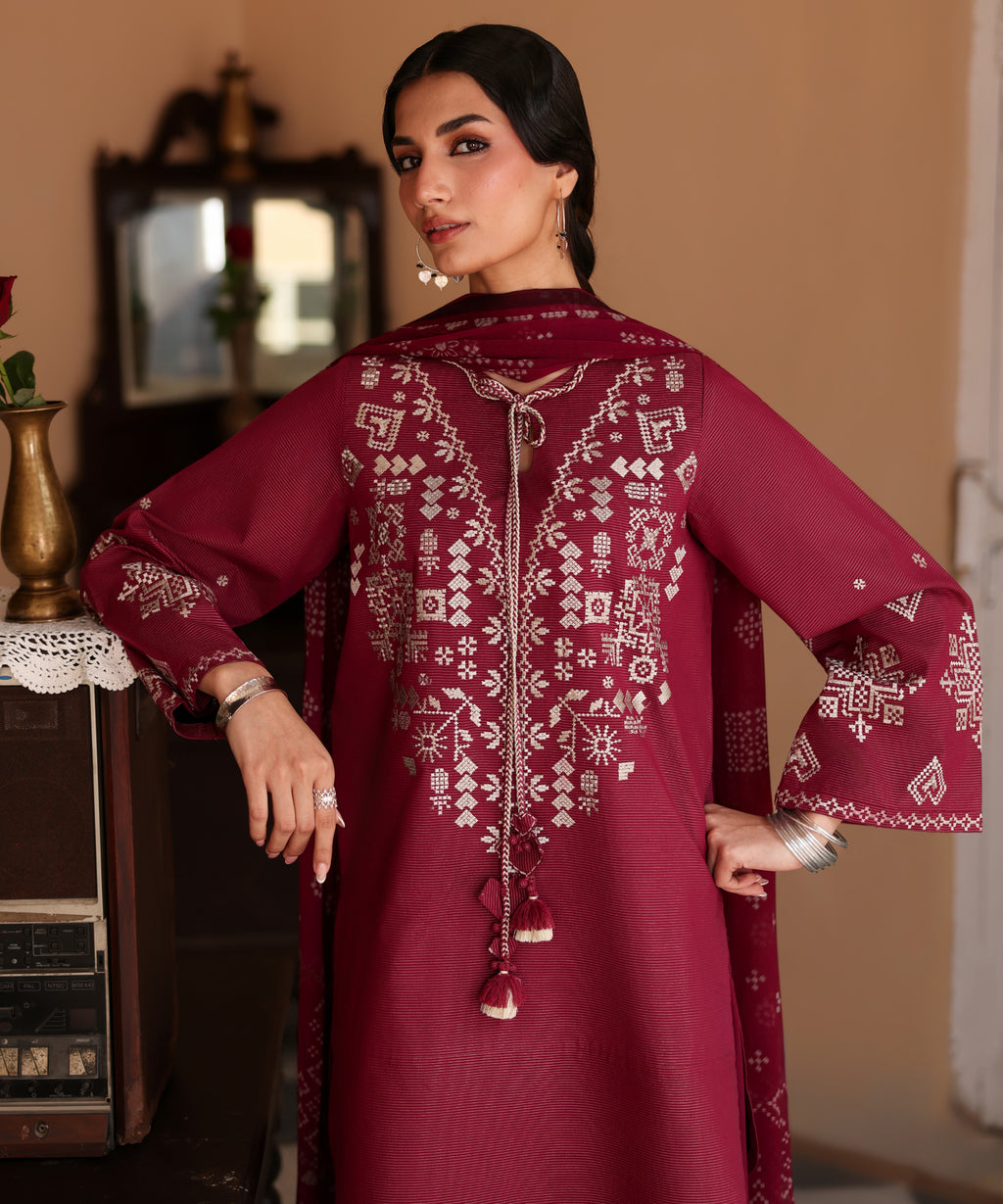 3 Piece - Embroidered Zari Lawn Suit