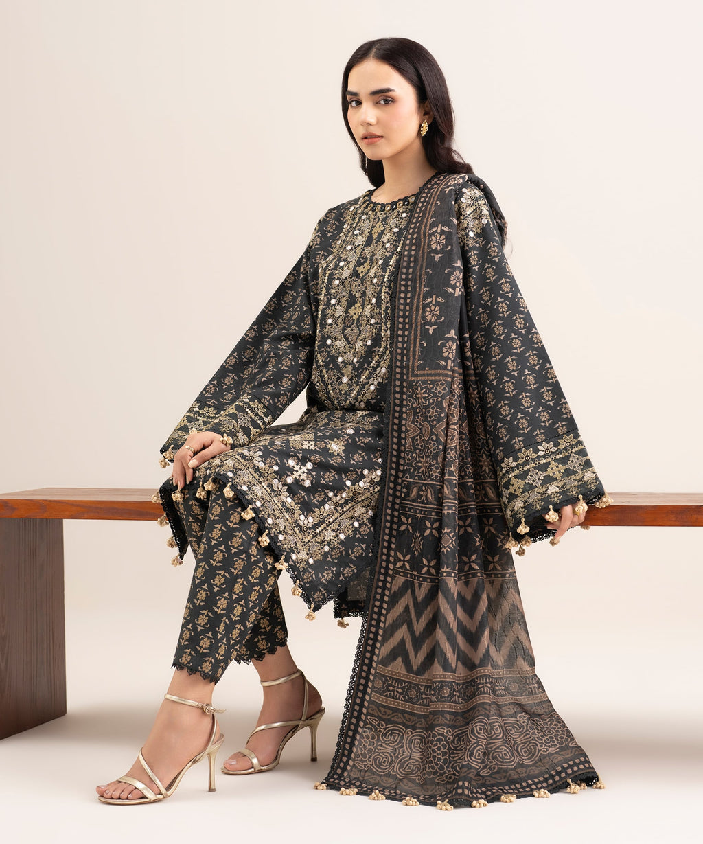 3 Piece - Embroidered Lawn Suit
